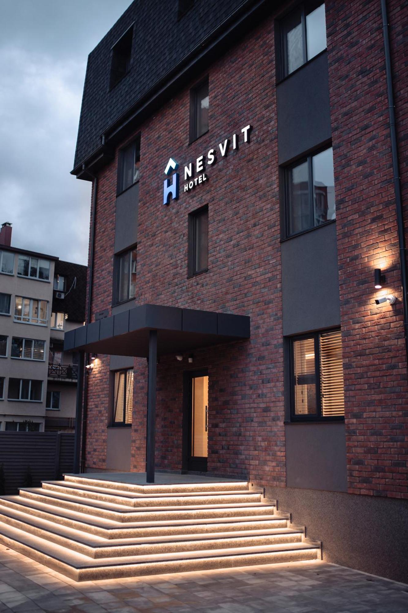 Nesvit Hotel Kyiv Exterior foto